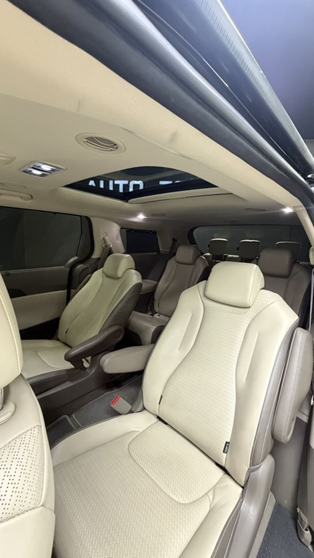 Kia Carnival: 2020 г., 2.2 л, Автомат, Дизель, Минивэн: фото 6