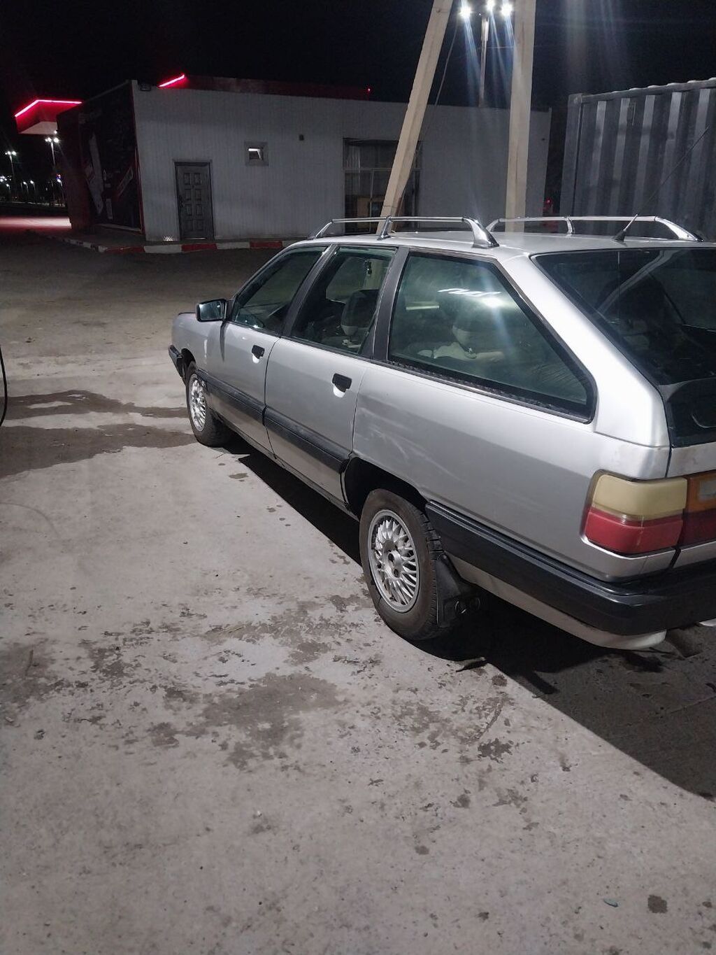 Audi 100: 1990 г., 2.3 л, Механика, Бензин, Универсал: фото 3