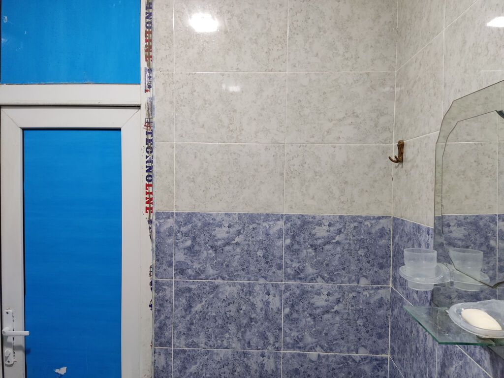 Memar Əcəmi metrosuna 5 dəqiqəlik piyada məsafəsində, 247 nömrəli