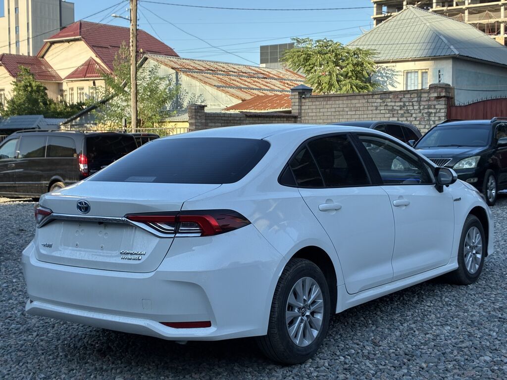 Toyota Corolla: 2021 г., 1.8 л, Вариатор, Гибрид, Седан: фото 8