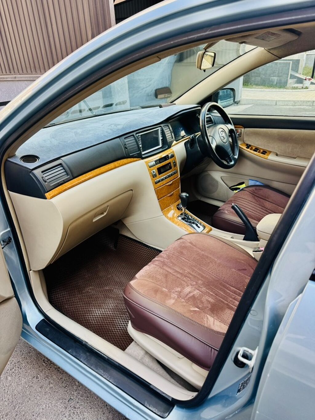 Toyota Allex: 2005 г., 1.8 л, Автомат, Бензин, Хэтчбэк: фото 5