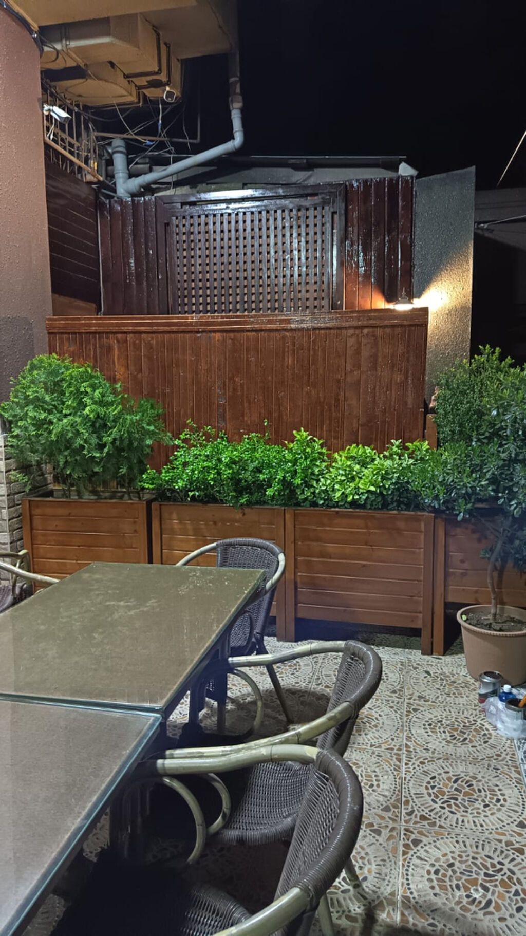 BADAMDARDA NÖQTƏSİNƏ QƏDƏR HAZIR — PREMİUM RESTORAN VƏ LOUNGE
