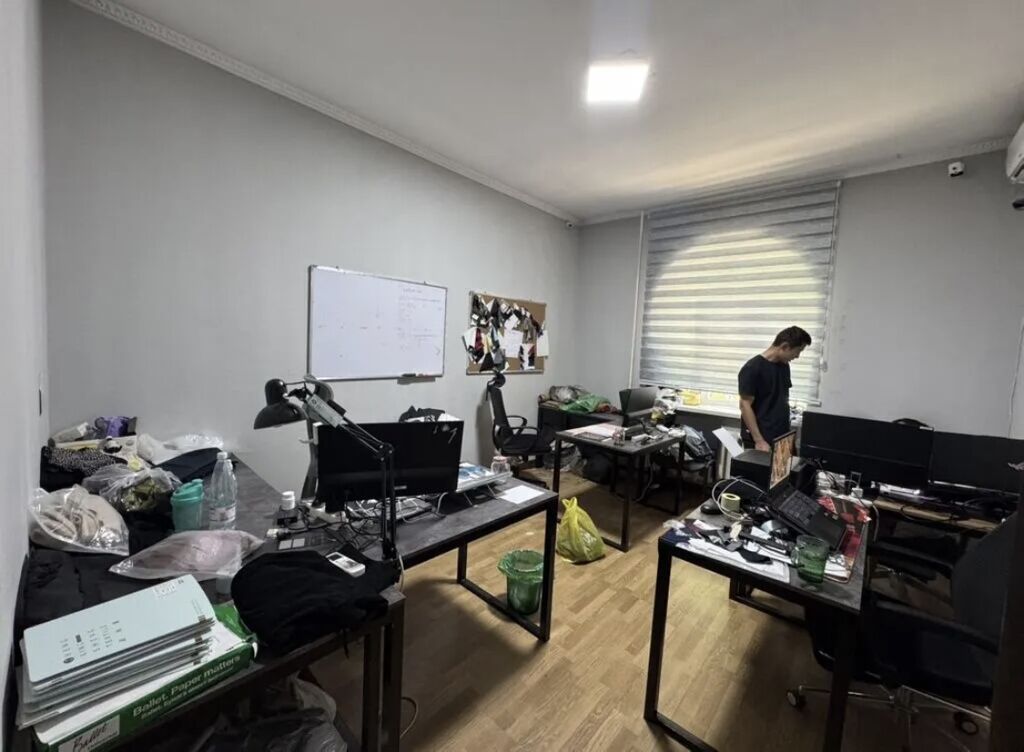 600 м², 12 комнат, Юг-2 мкр: фото 2