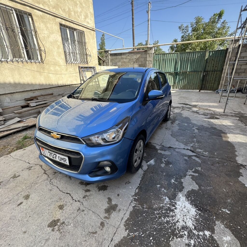Chevrolet Spark: 2016 г., 1 л, Автомат, Бензин, Хэтчбэк: фото 3