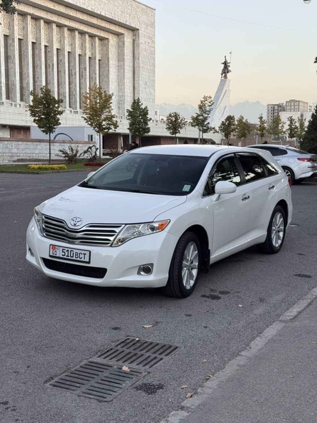 Toyota Venza: 2009 г., 2.7 л, Автомат, Бензин, Кроссовер: фото 2