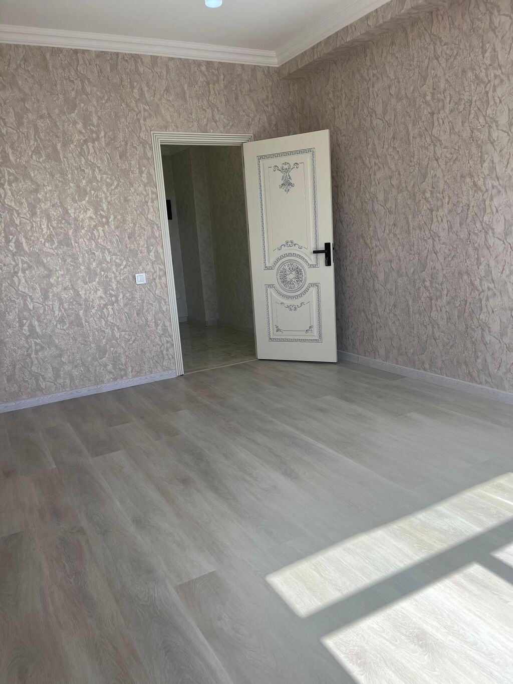 3 otaqlı, Yeni tikili, 102 kv. m