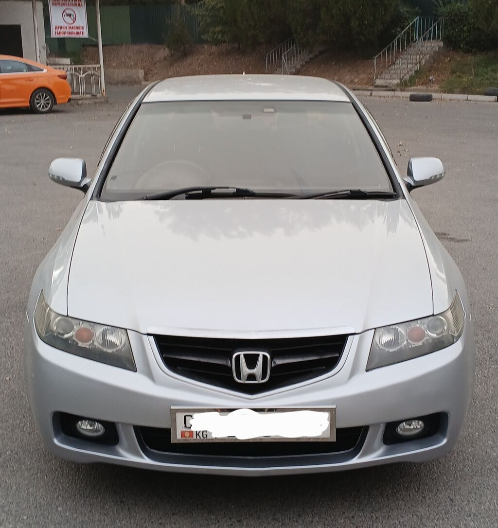 Honda Accord: 2003 г., 2 л, Автомат, Бензин, Седан: фото 1
