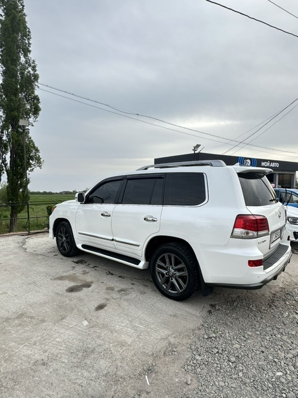 Lexus LX: 2014 г., 5.7 л, Автомат, Газ, Внедорожник: фото 3