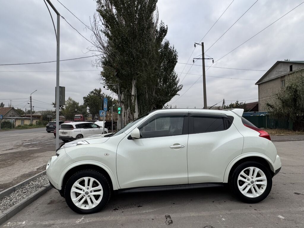 Nissan Juke: 2012 г., 1.6 л, Автомат, Бензин, Кроссовер: фото 4