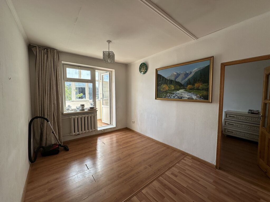 4 комнаты, 84 м², Индивидуалка, 3 этаж, Старый ремонт: фото 7