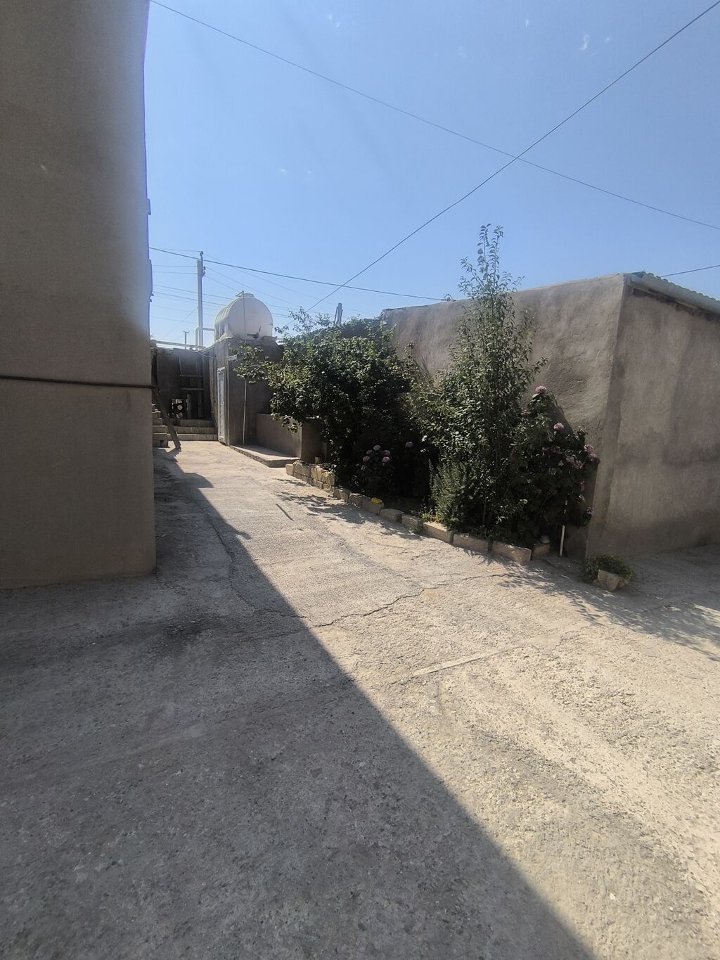 4 otaqlı, 100 kv. m, Yeni təmirli