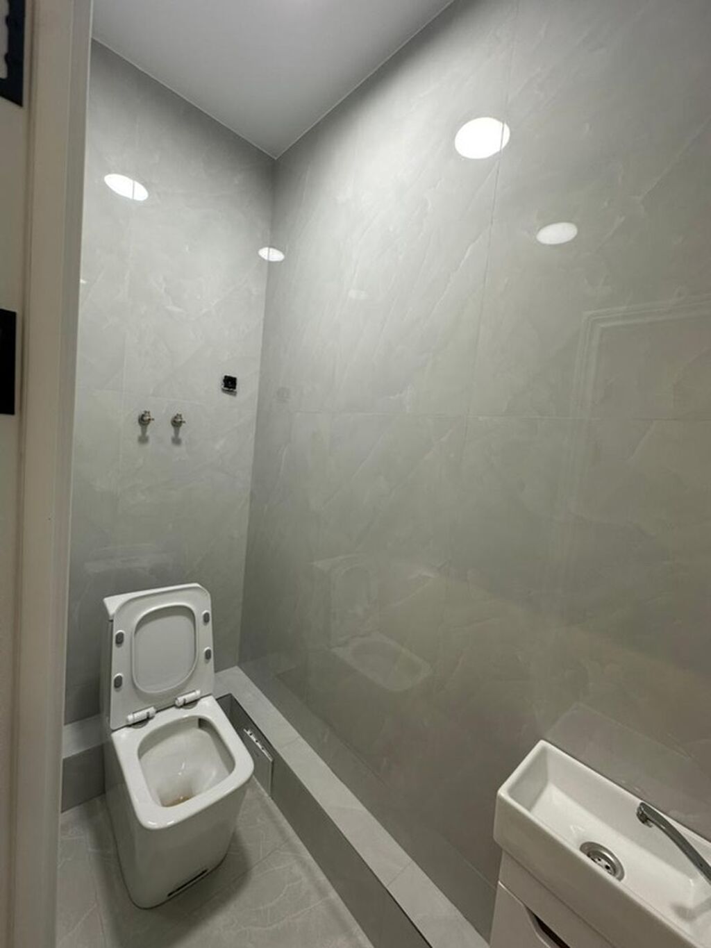 Пишпек 7 этаж кв 86 2+1 Документы д/ду. Торг .уместен: фото 2