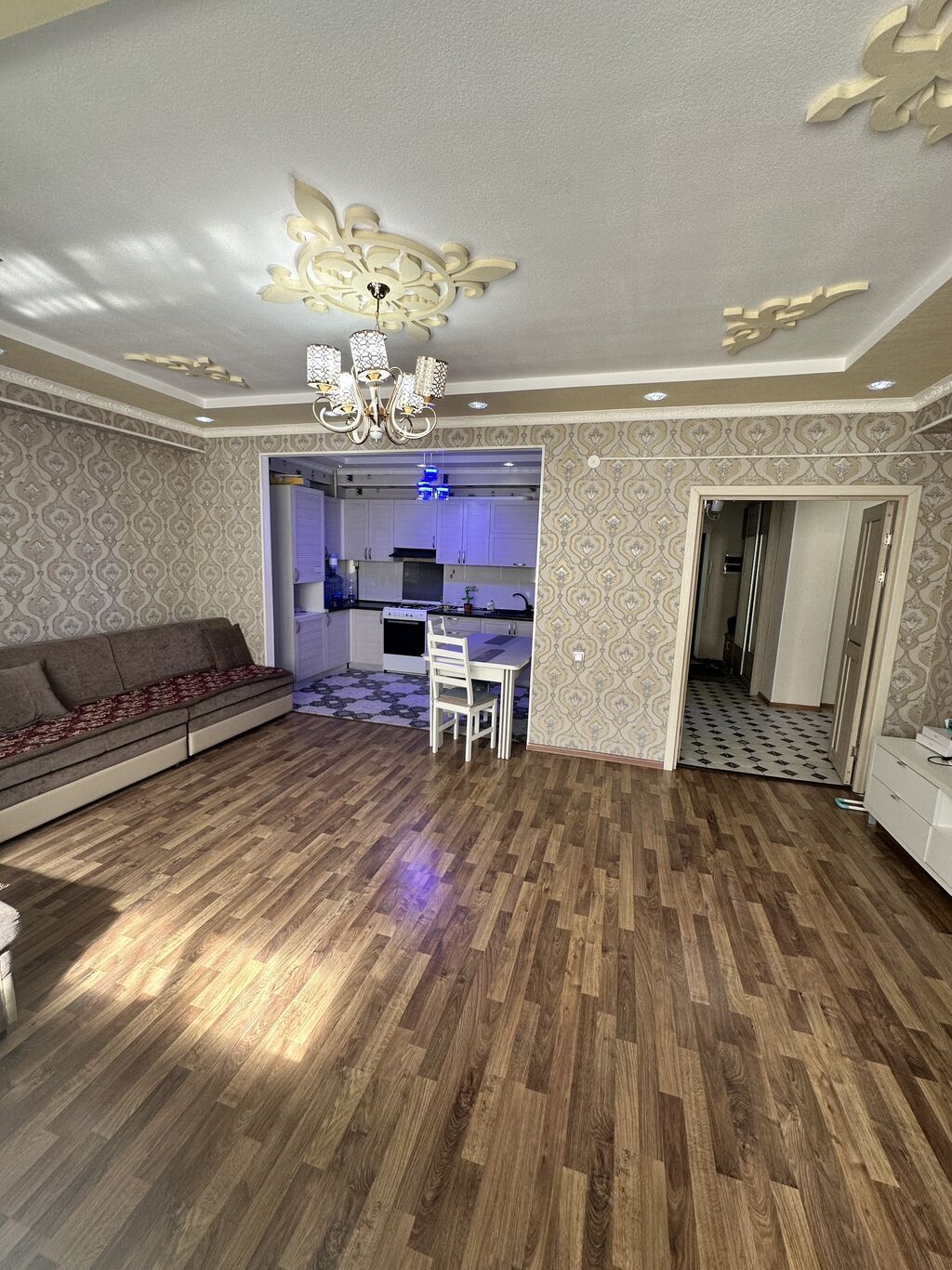 2 комнаты, 83 м², 7 мкр Элитка, 4 этаж: фото 2