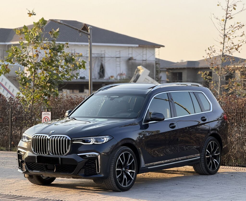 BMW X7: 2021 г., 3 л, Автомат, Бензин, Внедорожник: фото 1