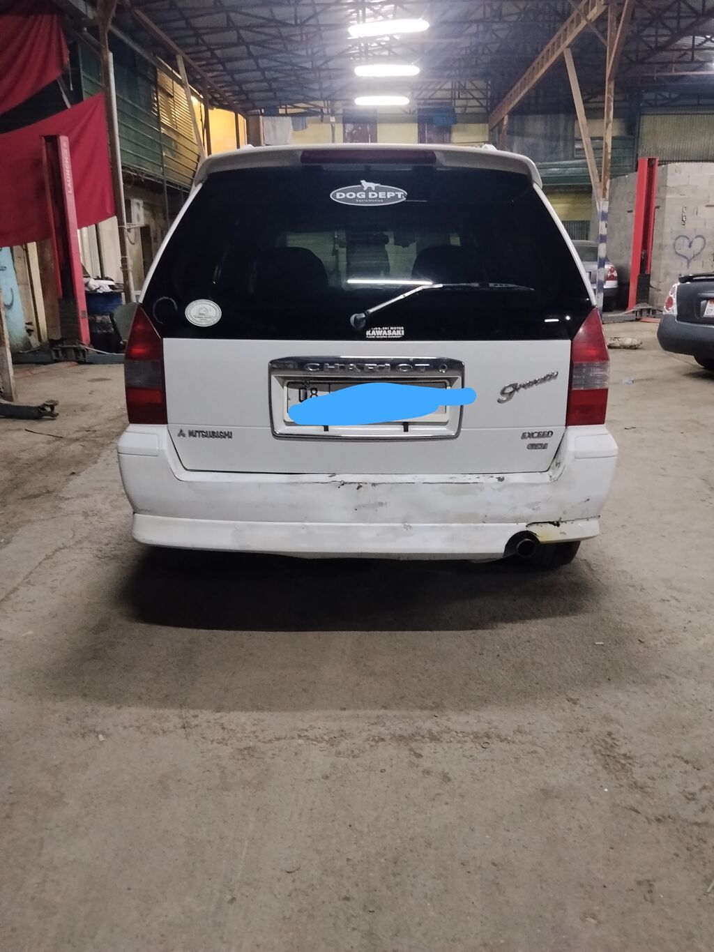 Mitsubishi Chariot: 1998 г., 2.4 л, Автомат, Бензин, Минивэн: фото 4