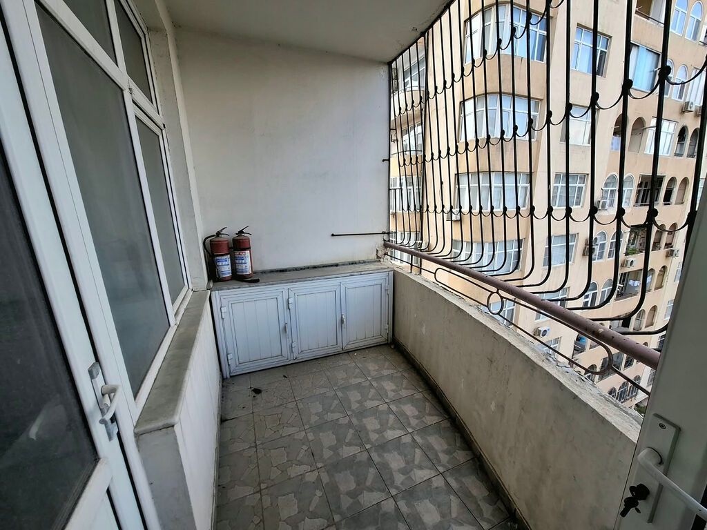 5 otaqlı, Yeni tikili, 166 kv. m