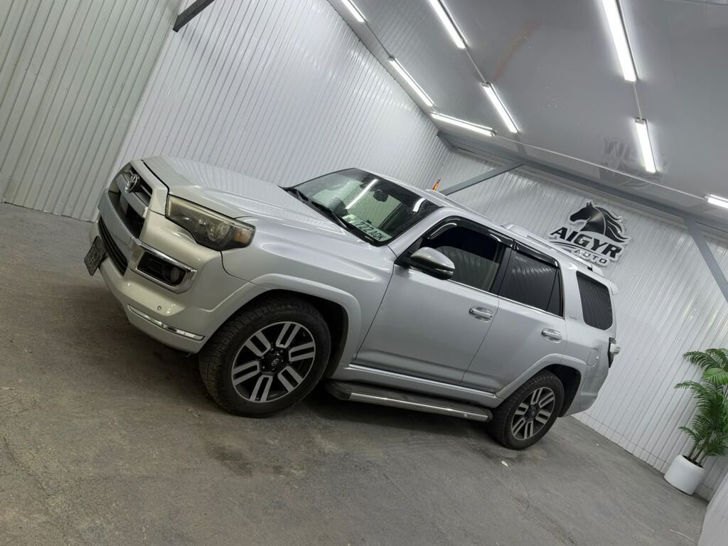 Toyota 4Runner: 2019 г., 4 л, Бензин, Внедорожник: фото 2