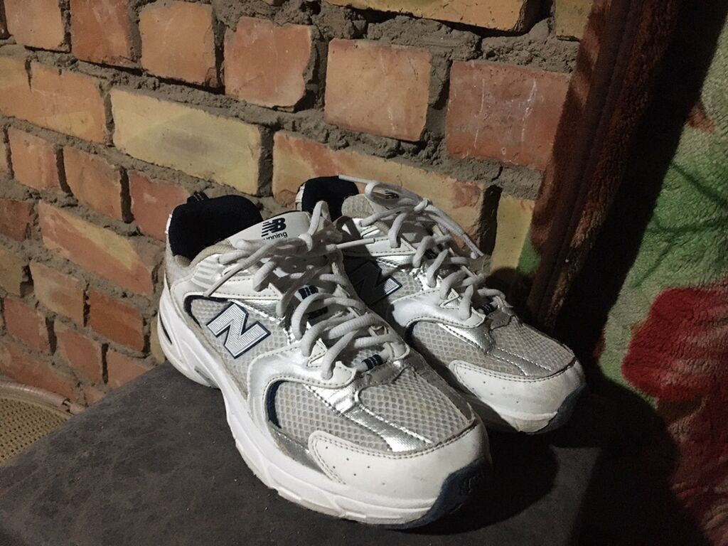 Кроссовки New Balance Running - Модель в классическом «dad shoes: фото 1