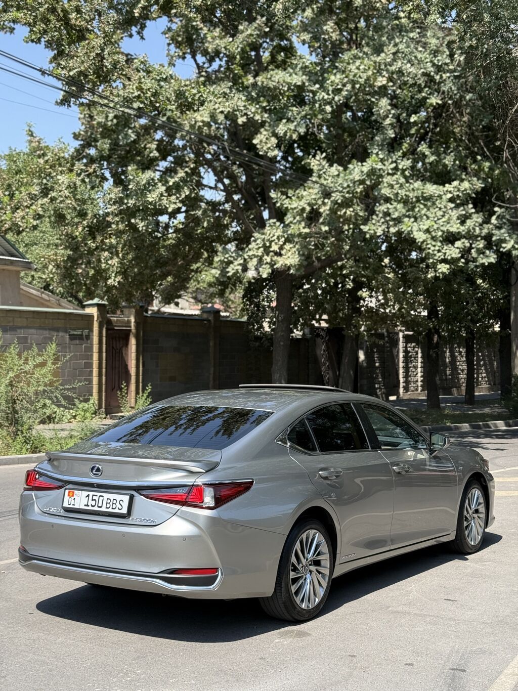Lexus ES: 2021 г., 2.5 л, Автомат, Гибрид, Седан: фото 8