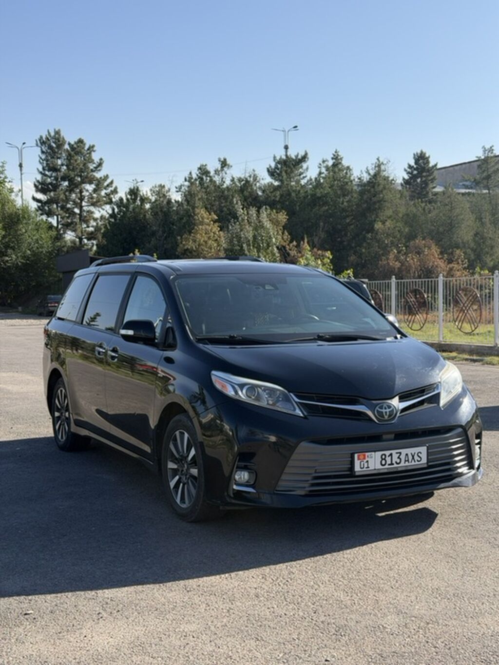 Toyota Sienna: 2019 г., 3.5 л, Автомат, Бензин, Минивэн: фото 2