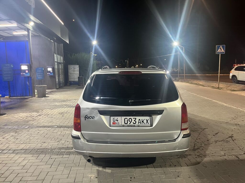 Ford Focus: 2002 г., 1.6 л, Автомат, Универсал: фото 2