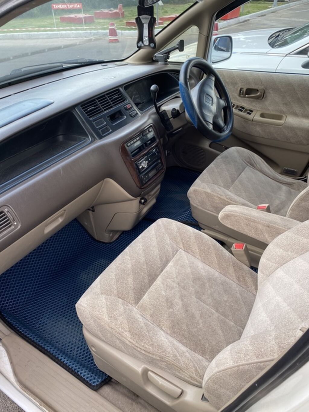 Honda Odyssey: 1998 г., 2.3 л, Автомат, Бензин, Минивэн: фото 6