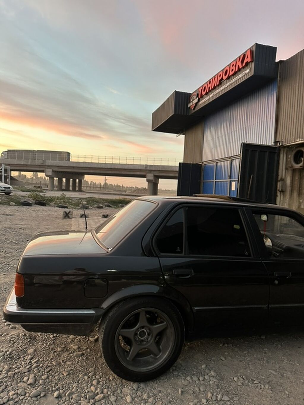BMW 3 series: 1986 г., 2.5 л, Механика, Бензин, Седан: фото 4
