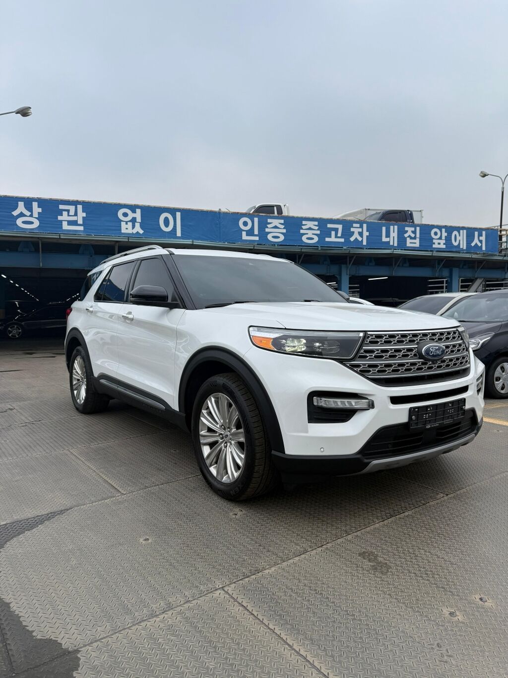 Ford Explorer: 2019 г., 2.3 л, Автомат, Бензин, Кроссовер: фото 2