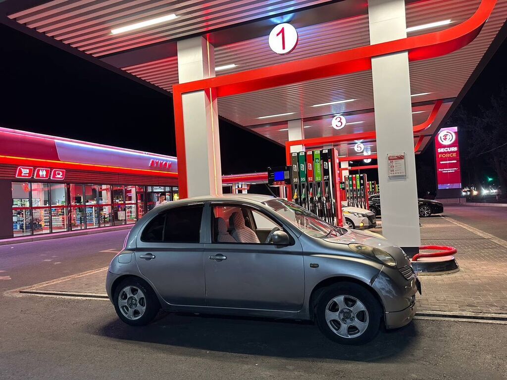 Nissan Micra: 2002 г., 1.2 л, Автомат, Бензин, Хэтчбэк: фото 4