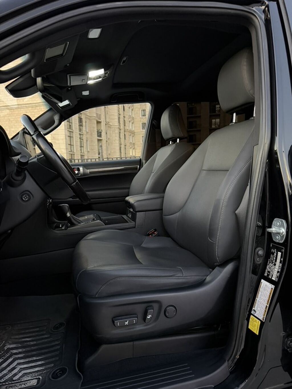 Lexus GX: 2022 г., 4.6 л, Автомат, Бензин, Внедорожник: фото 8