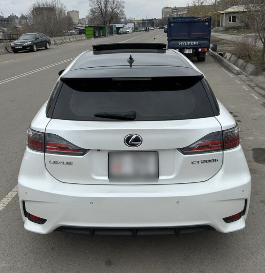 Lexus CT: 2016 г., 1.8 л, Бензин, Хэтчбэк: фото 4