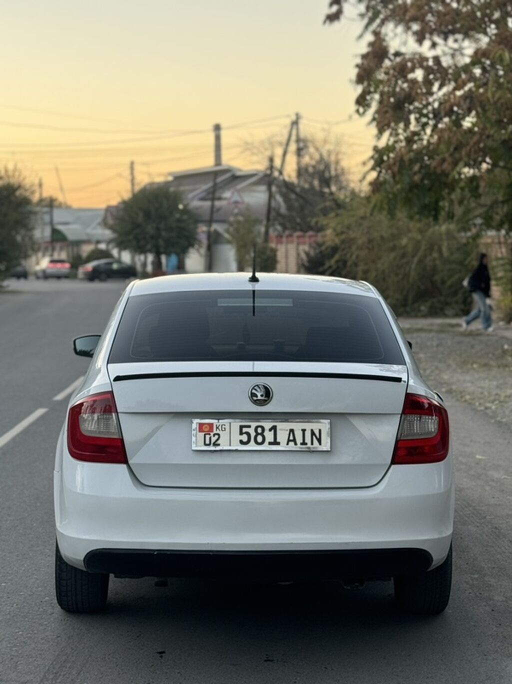 Skoda Rapid: 2016 г., 1.6 л, Автомат, Бензин, Седан: фото 8