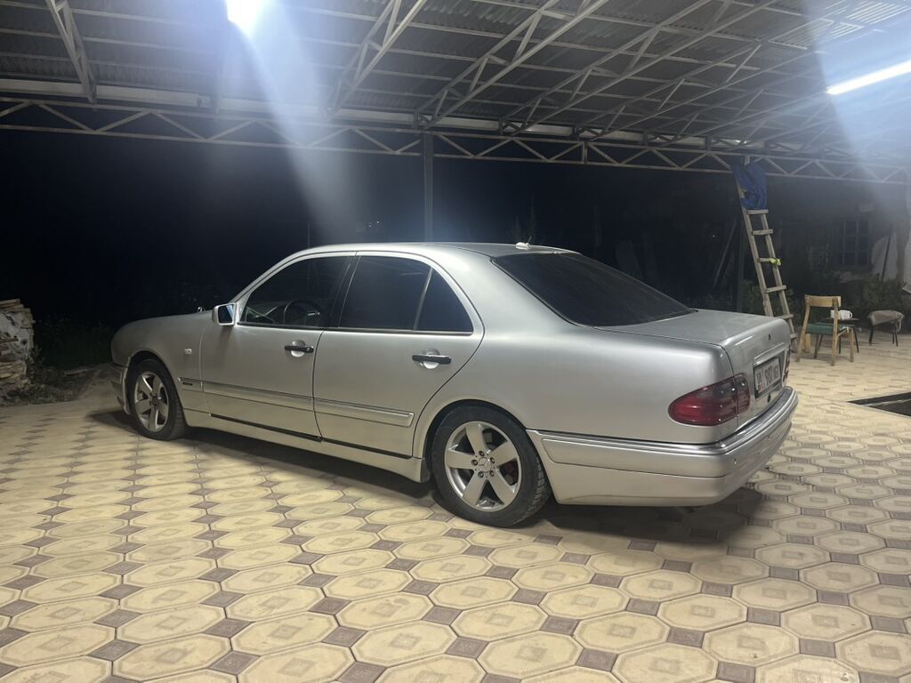 Mercedes-Benz E-Class: 1997 г., 3.2 л, Автомат, Газ, Седан: фото 5