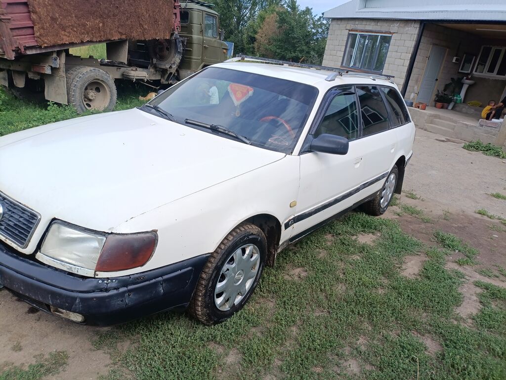 Audi 100: 1993 г., 2 л, Механика, Бензин, Универсал: фото 4