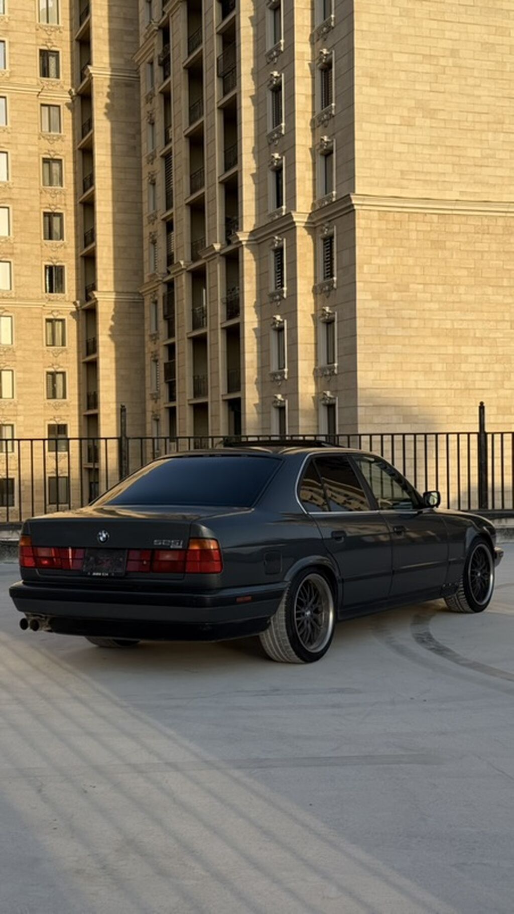 BMW 525: 1989 г., 3 л, Механика, Бензин, Седан: фото 3