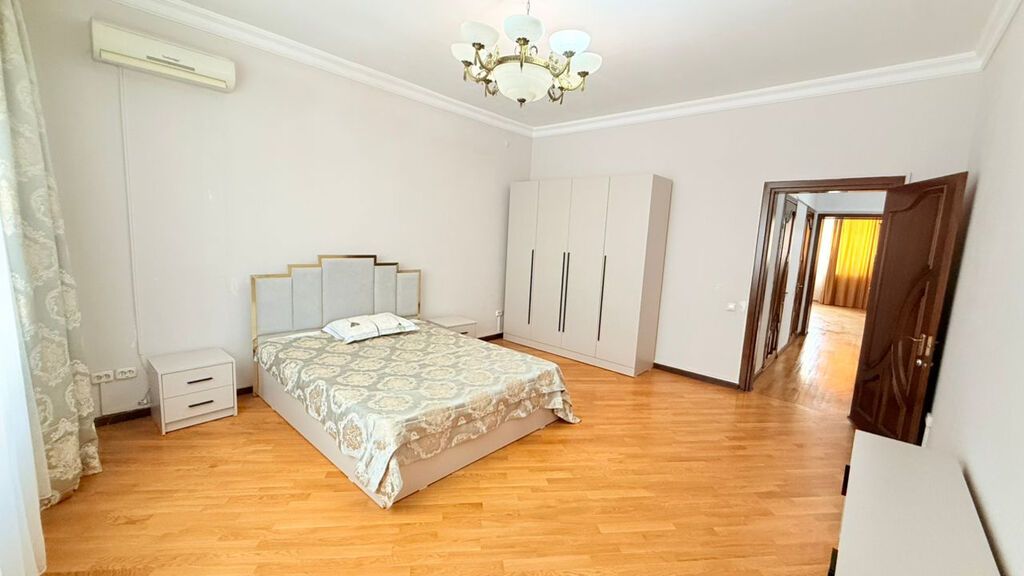 4 комнаты, 210 м², Золотой квадрат Индивидуалка, 3 этаж, Евроремонт: фото 4