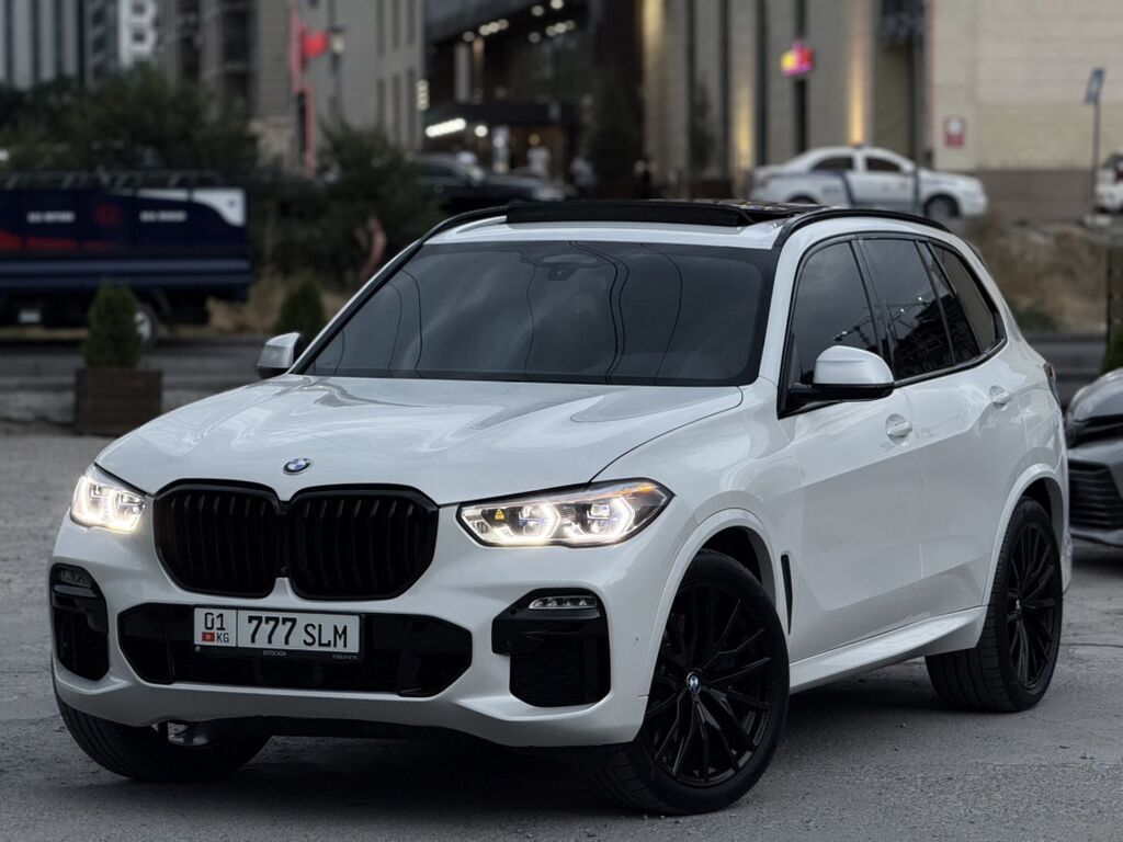 BMW X5: 2020 г., 4.4 л, Автомат, Бензин, Кроссовер: фото 3