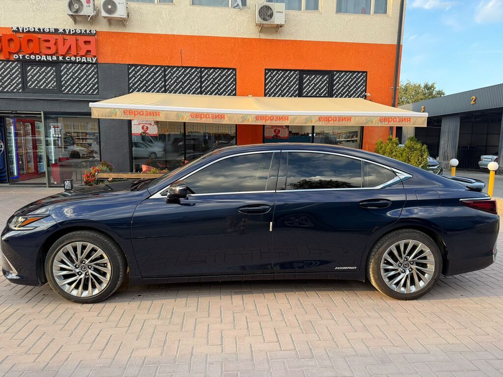 Lexus ES: 2021 г., 2.5 л, Гибрид, Седан: фото 5