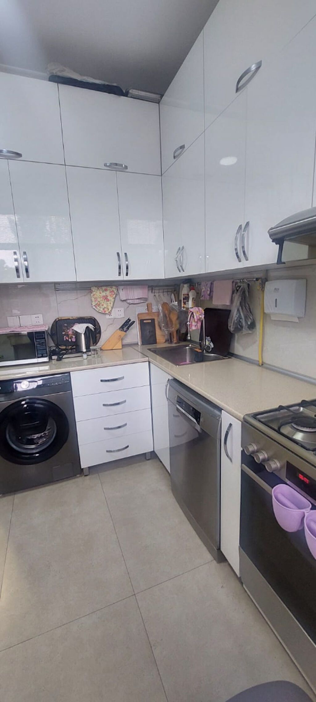 28 Mayda 3 otaqlı köhnə tikili mənzil satılır, 90 m², 300 000 AZN, şəkil 5 / 10