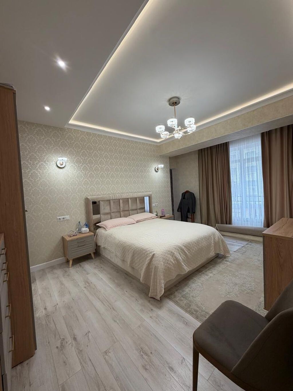 3 комнаты, 93 м², Асанбай мкр Элитка, 3 этаж, Евроремонт: фото 1