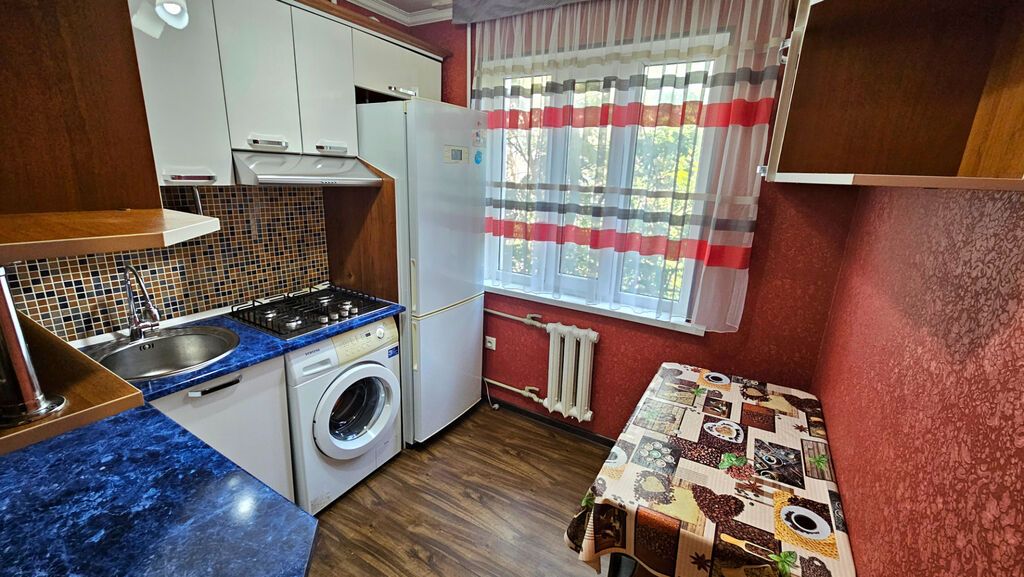 2 комнаты, 50 м², 6 мкр 104 серия, 3 этаж, Евроремонт: фото 6