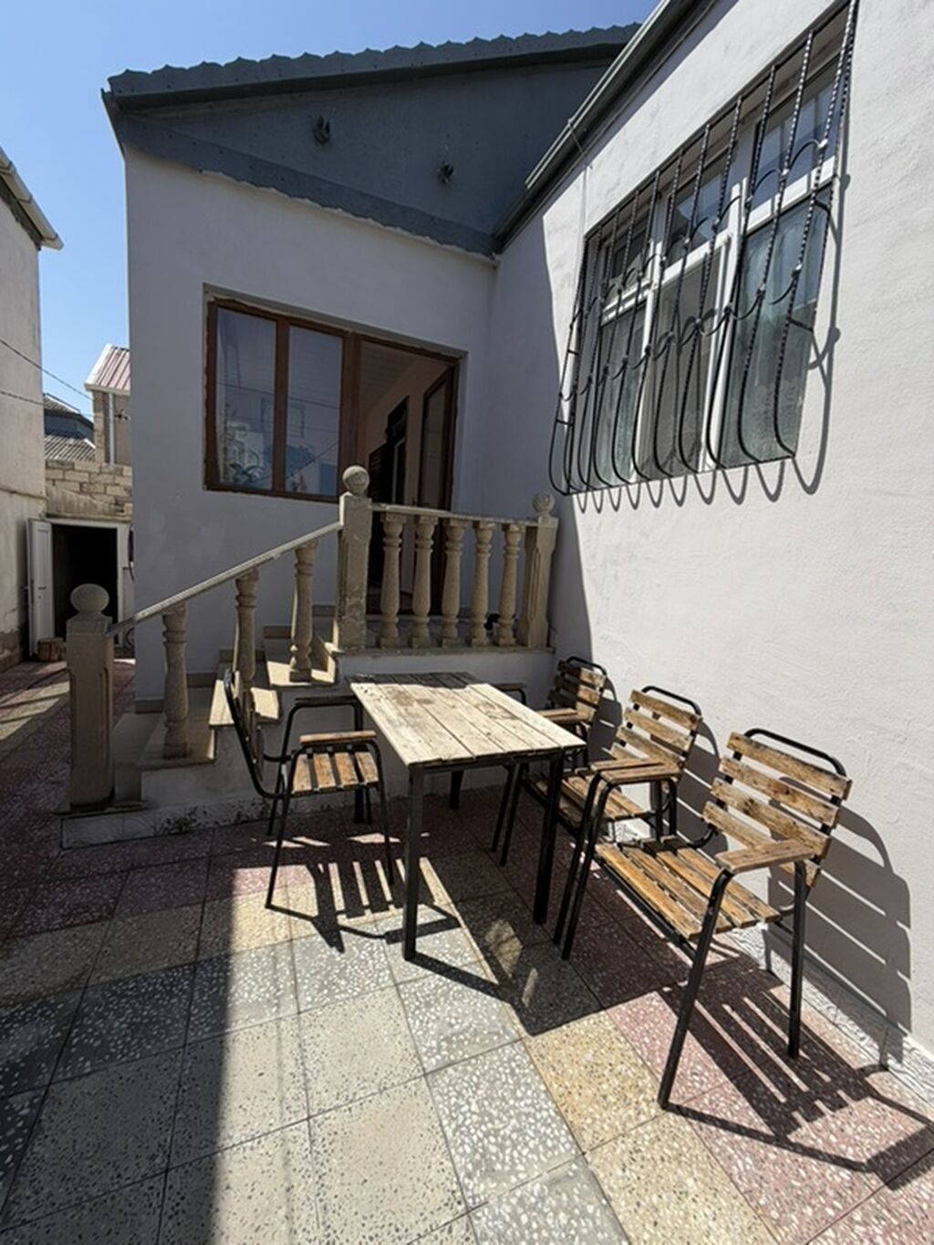 3 otaqlı, 125 kv. m, Orta təmir
