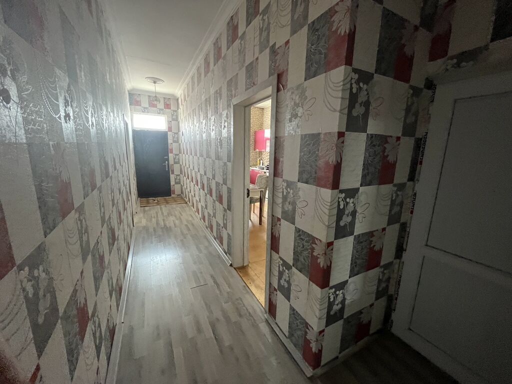 3 otaqlı, 100 kv. m, Kredit yoxdur, Orta təmir