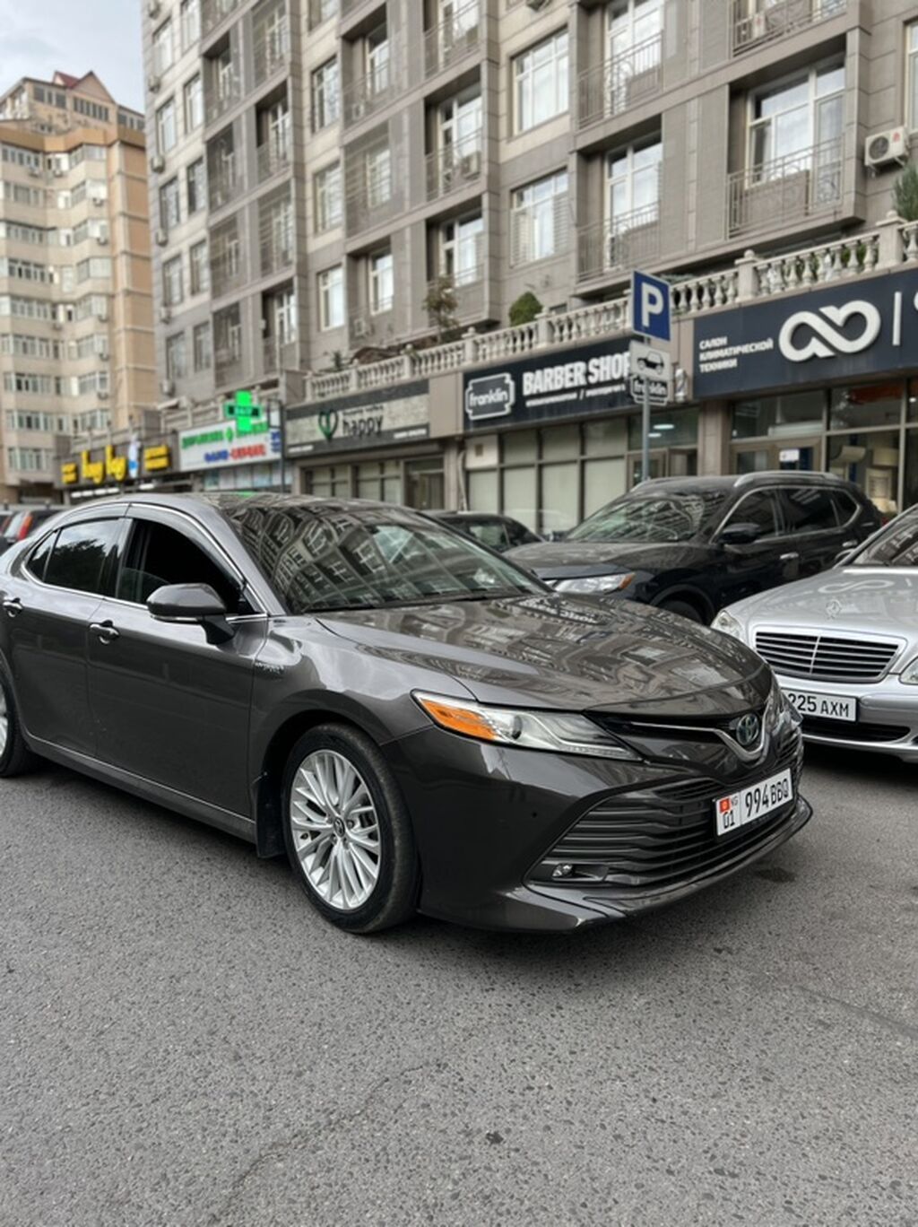 Toyota Camry: 2018 г., Вариатор, Гибрид, Седан: фото 2