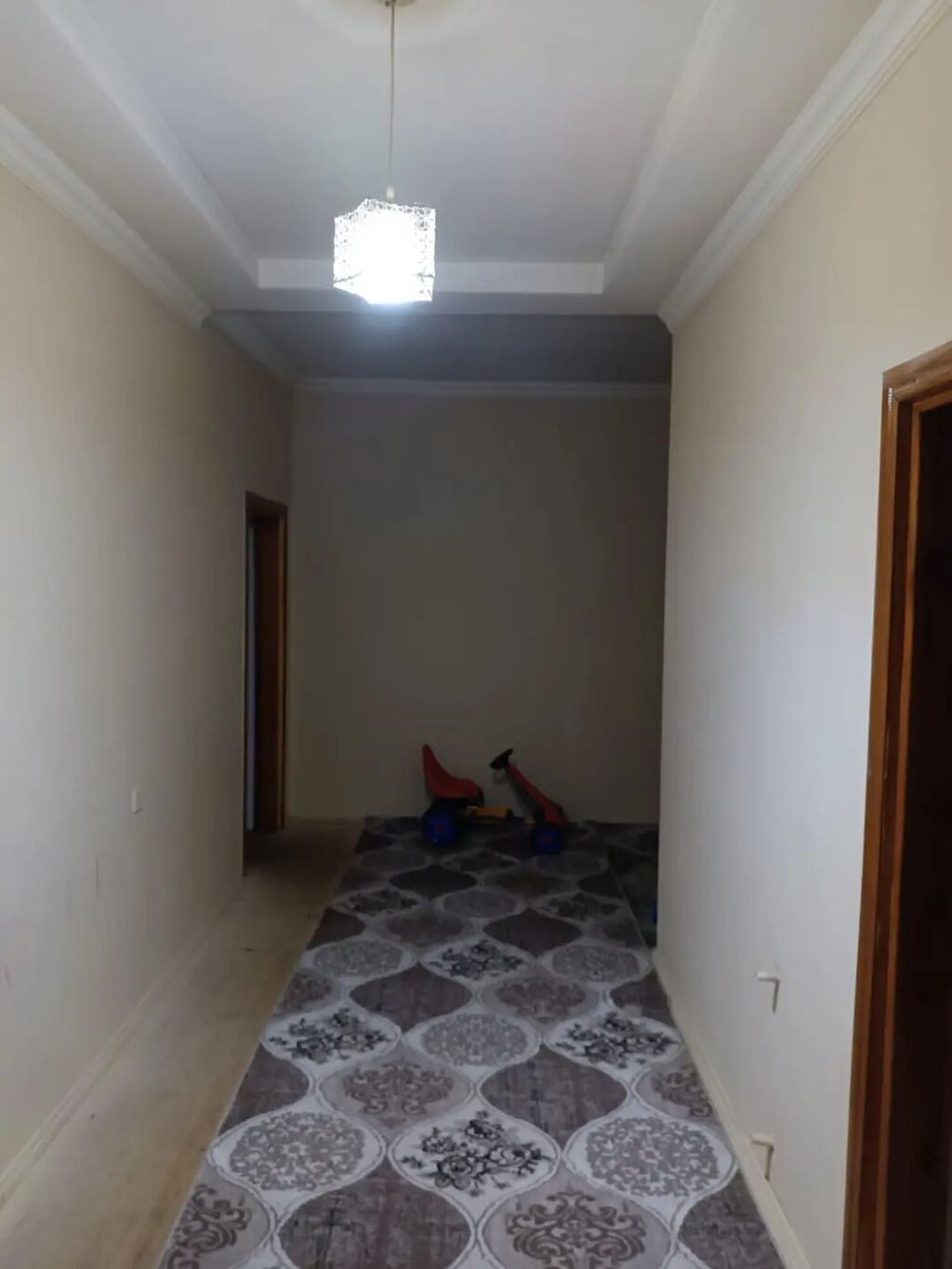 Həyət evi satılır - 1 mərtəbəli, manqal damlı (qırmızı metal kirəmit)