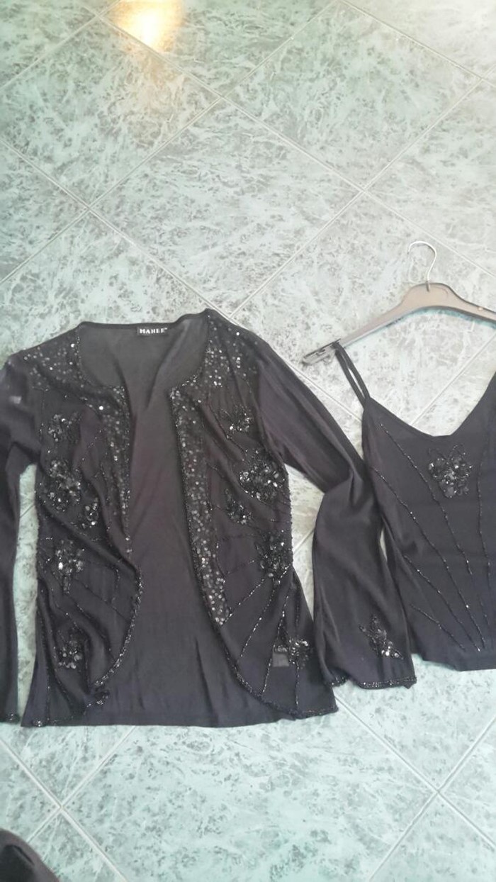 Košulje i bluze: Elegantan dvodelni set novo na lalafo.rs Elegantan dvodelni set novo - Nis