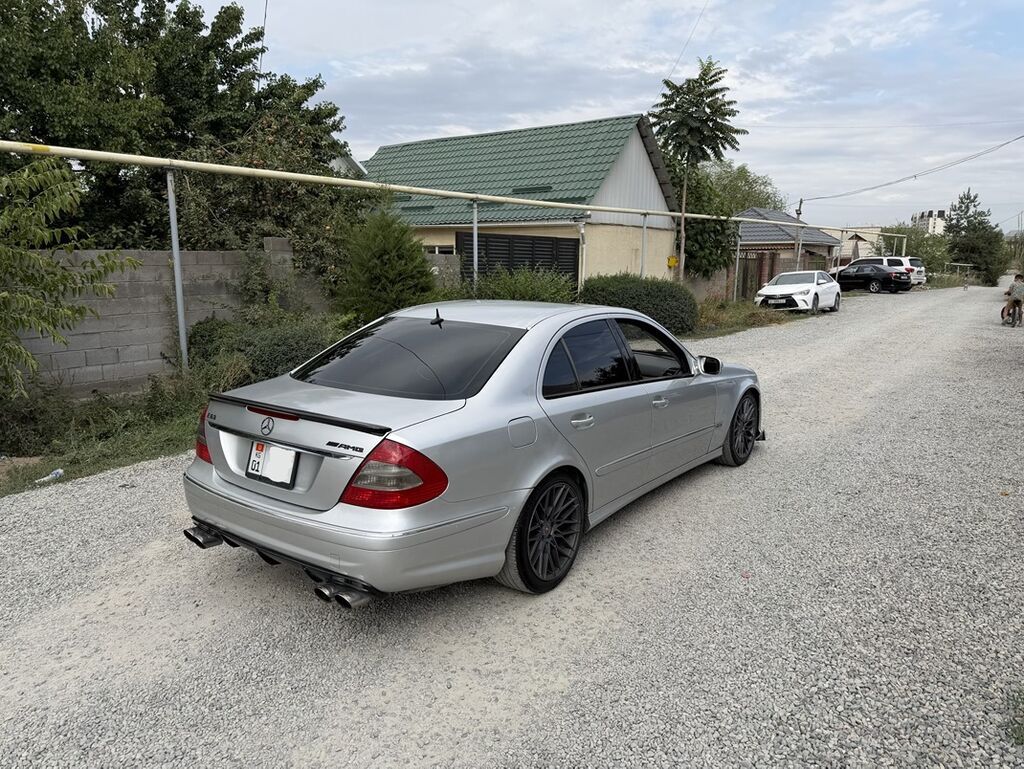 Mercedes-Benz E-Class: 2003 г., 5 л, Автомат, Бензин, Седан: фото 3