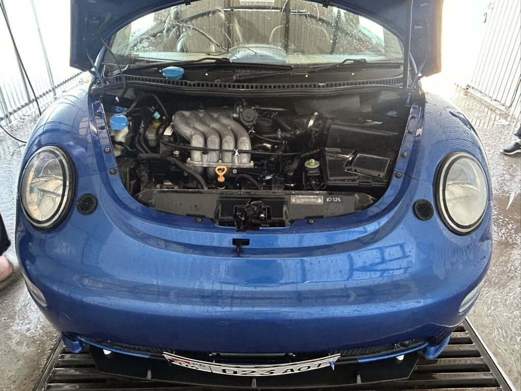 Volkswagen New Beetle 2003 г., 2 л, бензин: фото 4