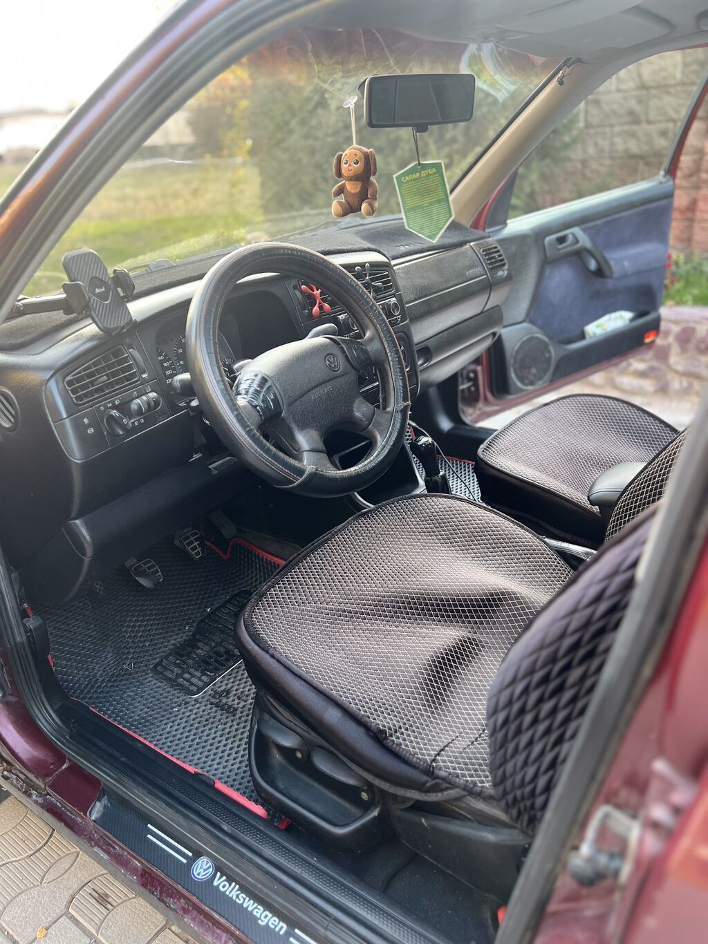 Volkswagen Vento: 1996 г., 1.8 л, Механика, Бензин, Седан: фото 4