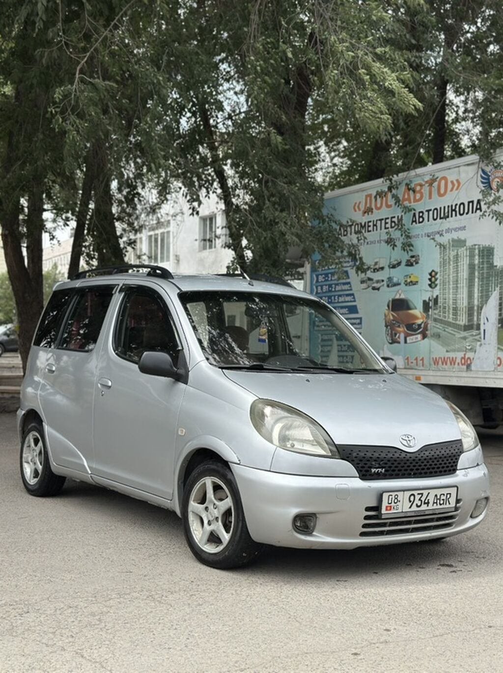 Продам Toyota Yaris Verso 2002 г., автомат: фото 1
